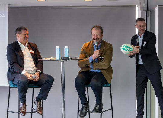 Ludovic Favarette, Directeur général adjoint de la Banque Populaire Aquitaine Centre Atlantique et Tristan Borne, Directeur exécutif de Dodo témoignent devant d'autres dirigeants lors d'un atelier sur le thème "Comité de direction : dopez le poumon" lors de la 17ème édition des Rendez-vous du Management. Un atelier animé par Alexandre Letenneur, Directeur général de Quaternaire.